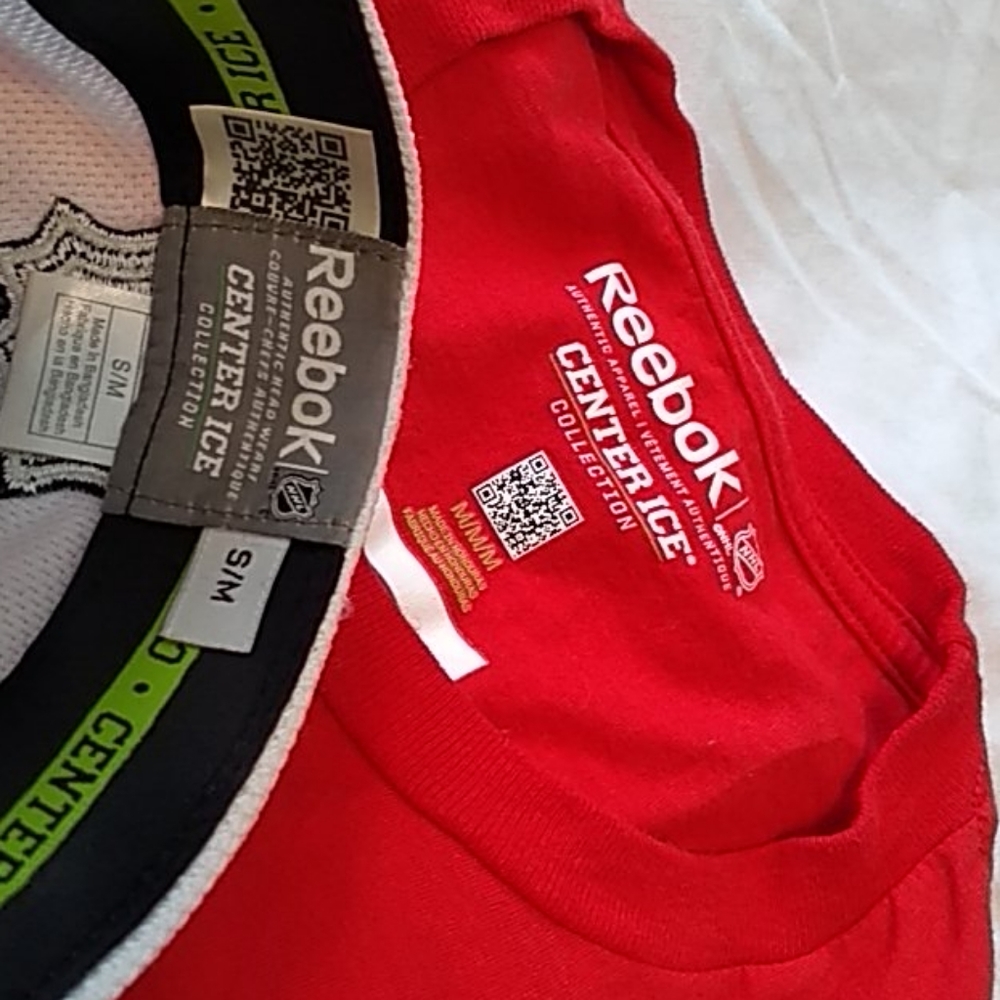 Lot of 3 NHL Detroit Red Wings Reebok Center Ice - Picture 5 of 5